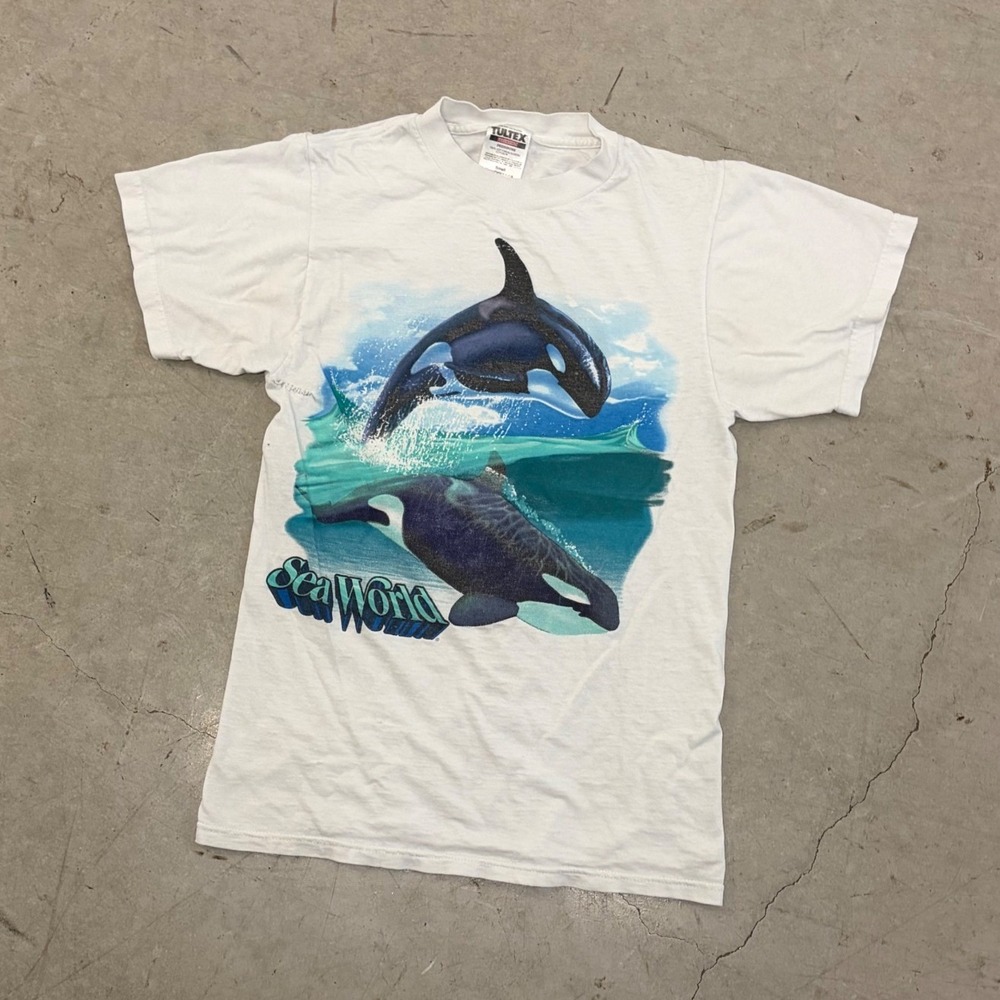Vintage SeaWorld Orca Whale Graphic T-Shirt White Tultex Cotton Small 90s